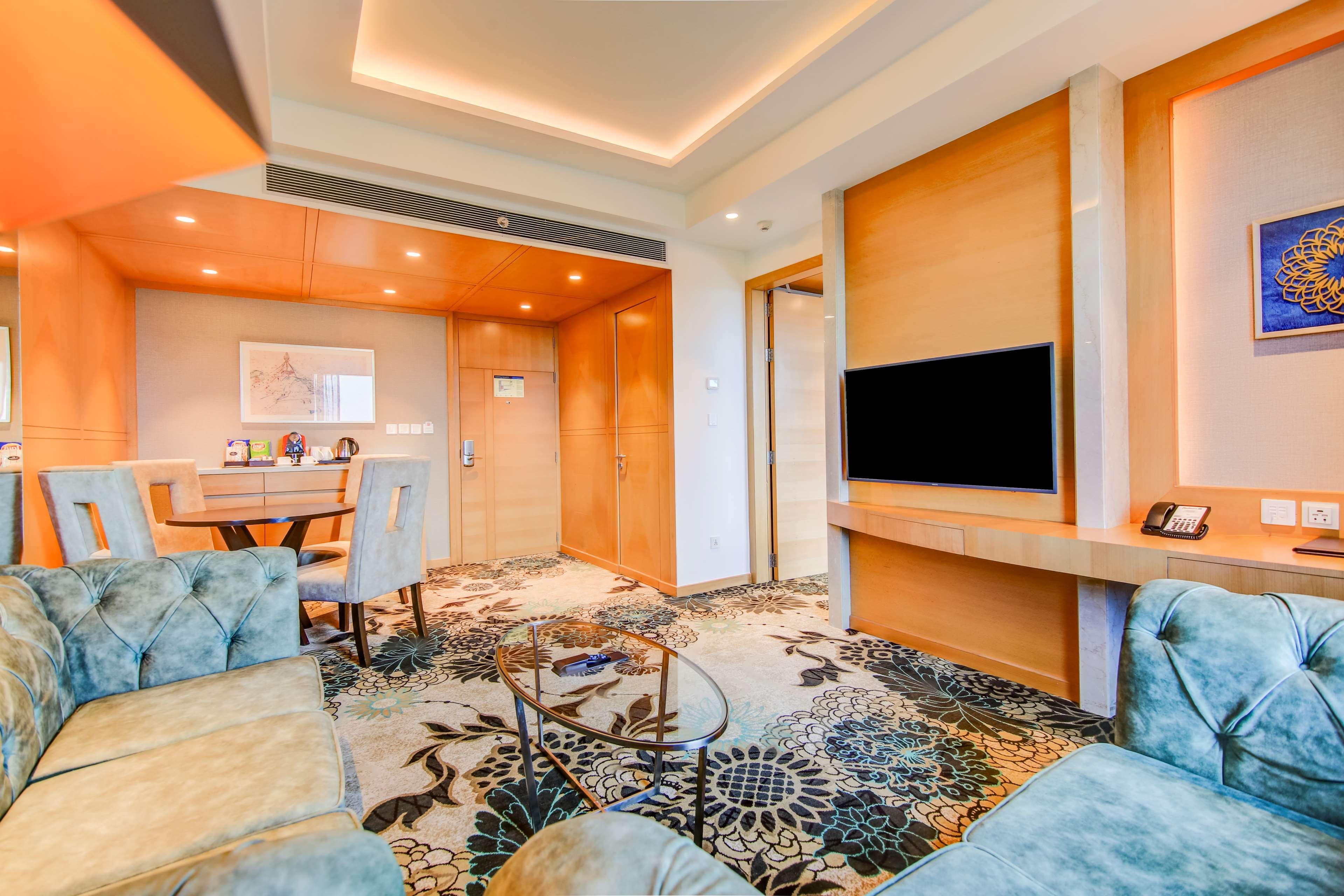 מלון Radisson Blu גורקפור מראה חיצוני תמונה
